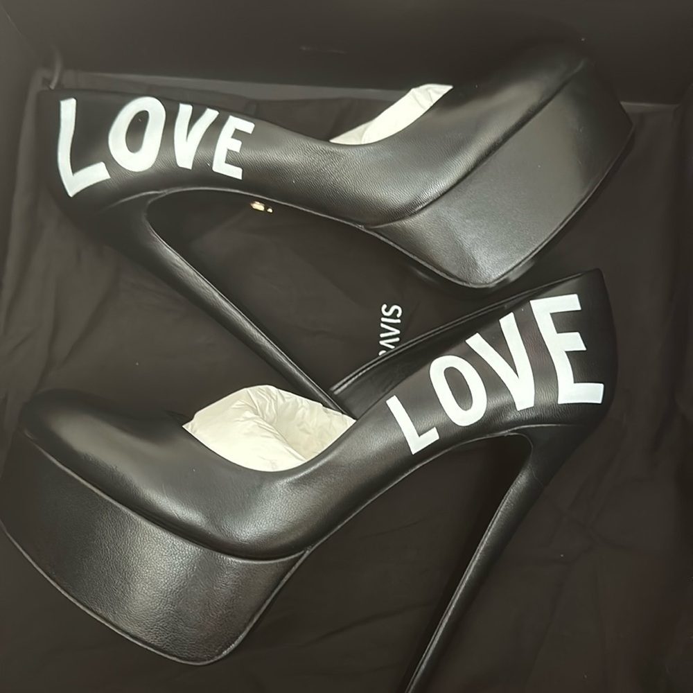 LOVE platform pumps by RUTHIE DAVIS